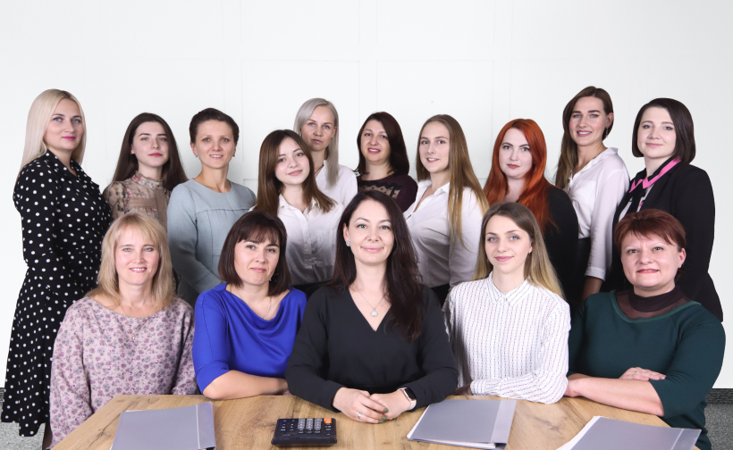 Спільне фото колективу компанії АФ Синтез